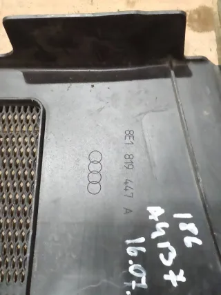 8E1819447A Решетка стеклоочистителя (Дождевик) Audi A4 B7 Арт 97162140, вид 4
