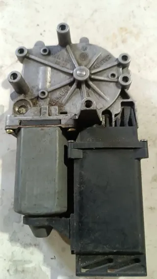 7746000012, 05318274 Моторчик стеклоподъемника задний левый Volkswagen Passat B4 Арт 13576, вид 2