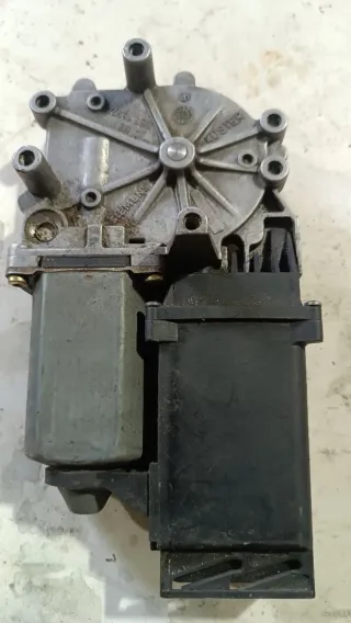 7746000012, 05318274 Моторчик стеклоподъемника задний левый Volkswagen Passat B4 Арт 13576, вид 1