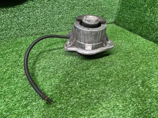 A2222404500 Подушка двигателя Mercedes S W222 Арт 97168686, вид 4