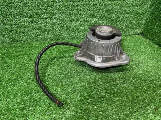 A2222404500 Подушка двигателя Mercedes S W222 Арт 97168686, вид 1