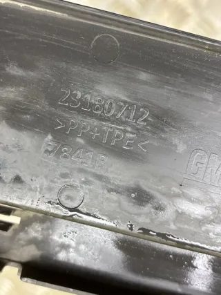 23180712 Дефлектор радиатора Chevrolet Tahoe 4 Арт 207077, вид 3