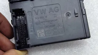 3C0959799B, 3C0959799E Блок электронный Volkswagen Passat B7 Арт ST40166, вид 3