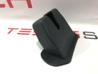 1500604-00-B,1584544-00-C Накладка замка багажника Tesla model 3 Арт 99478386