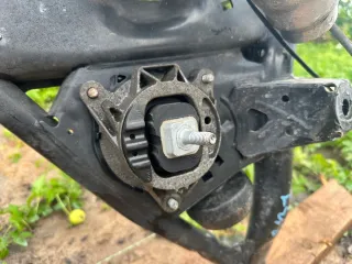 22116787658, 6787658 Подушка двигателя BMW 4 F32/F33/GT F36 Арт BR42-25