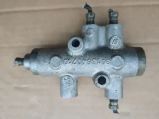9613640710 Блок клапанов гидроподвески Citroen Xantia  Арт 97172451, вид 1