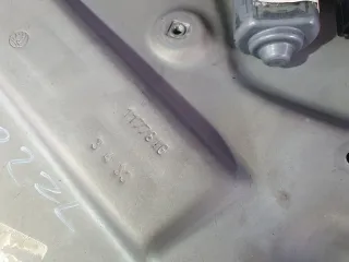 5K0 959 703A Стеклоподъемник электрический задний левый Skoda Octavia A5 restailing Арт 97177300, вид 3