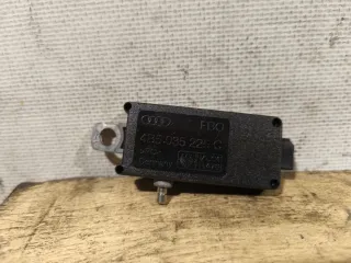 4B5035225C Усилитель антенны Audi A6 C5 (S6,RS6) Арт 97179502, вид 1