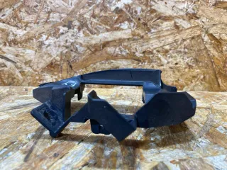 80A907908B Кронштейн крепления датчика мертвых зон Audi Q5 2 Арт 39370868, вид 3