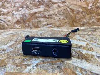 8W0035708 Разъем AUX / USB Audi Q5 2 Арт 39370832, вид 1