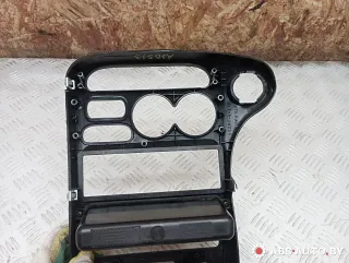 8474129050,8474229050 Накладка декоративная центральной консоли Hyundai Lantra 2 Арт A30513, вид 5