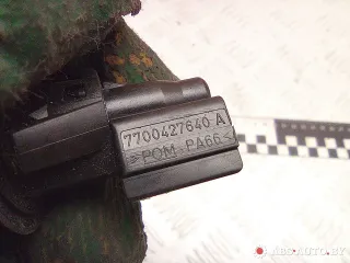 7700427640,7700427640A Выключатель концевой (концевик) Renault Duster 1 Арт A30255_8, вид 4