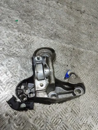 8E0199352F Кронштейн стабилизатора Audi A4 B7 Арт 78857040, вид 5