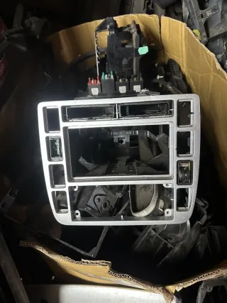  Рамка под магнитолу Ford Galaxy 1 restailing Арт 97218136, вид 1