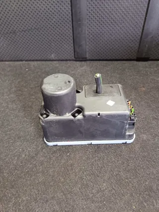 1H0962257 Компрессор центрального замка Volkswagen Passat B4 Арт 97227857, вид 3