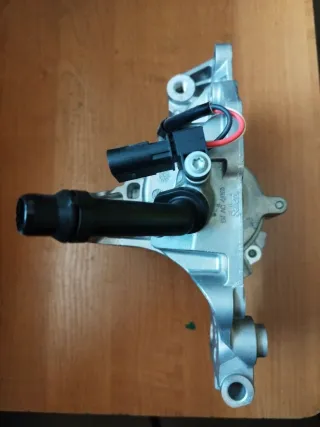 849064901,240515, B57D30B  Насос антифриза (помпа) BMW X5 G05  Арт 97228833, вид 3