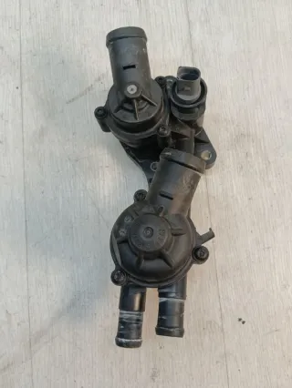 03C121026H Корпус термостата Volkswagen Passat B6 Арт 97828359, вид 1