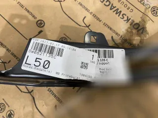 8W0821135C,8W0821136C Кронштейн крепления крыла Audi A4 B9 Арт 107004651, вид 3