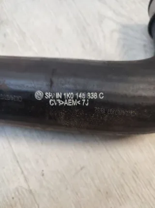 Патрубок интеркулера Audi A3 8P 2003г. 1K0145338C - Фото 3