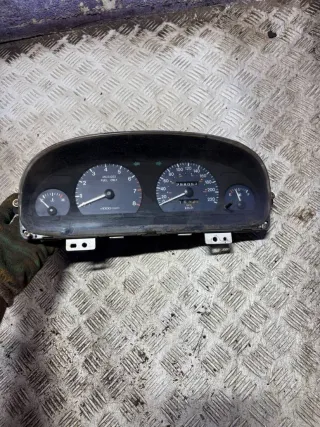  Щиток приборов (приборная панель) Kia Clarus Арт 97933671