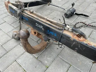 A2044408806, A2043100158, A2046100625, A2046100525, A2043100904 Фаркоп Mercedes C W204 Арт 50691, вид 4