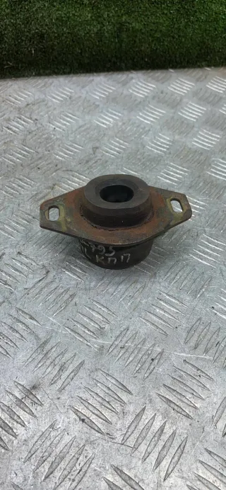  Подушка крепления КПП левая Citroen Xantia  Арт 99081, вид 1