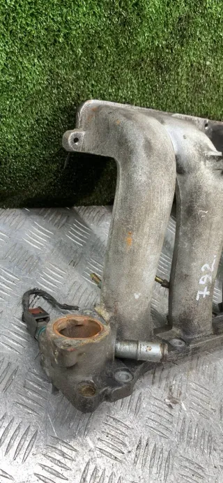 04781484AA коллектор впускной Chrysler Voyager 4 Арт 99078, вид 4