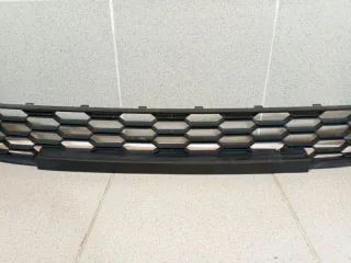 60U853677A9B9 Решетка в бампер центральная Skoda Rapid Арт 82593, вид 3