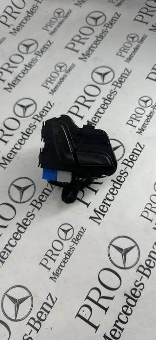 A2048708910 Кнопка регулировки сидения Mercedes C W204 Арт 101388, вид 1