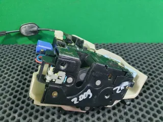 5M0 839 085, 7L0839016 Замок двери задней правой Skoda Octavia A5 Арт 97959816, вид 3