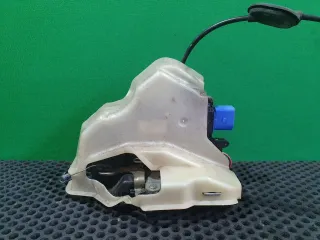 5M0 839 085, 7L0839016 Замок двери задней правой Skoda Octavia A5 Арт 97959816, вид 1
