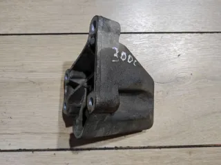 04578181AA,04578181AA,50588 Кронштейн двигателя Chrysler 300C 1 Арт 034766