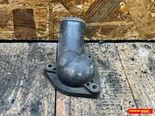 2S4Q8594AB Фланец (тройник) системы охлаждения Ford Focus 1 Арт 97959364, вид 4