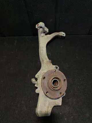 Кулак поворотный передний левый Audi A6 C6 (S6,RS6) Арт 97961522