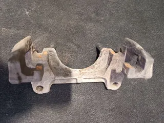  Скоба суппорта переднего Audi A6 C6 (S6,RS6) Арт 97961838, вид 3