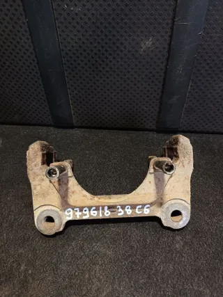  Скоба суппорта переднего Audi A6 C6 (S6,RS6) Арт 97961838