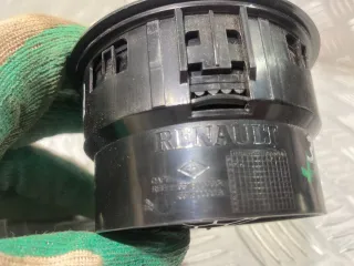 687603688R Дефлектор обдува салона Renault Logan 2 Арт 3121F163142, вид 5