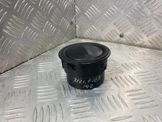 687603688R Дефлектор обдува салона Renault Logan 2 Арт 3121F163142