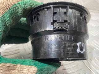 687603688R Дефлектор обдува салона Renault Logan 2 Арт 3121F163145, вид 5