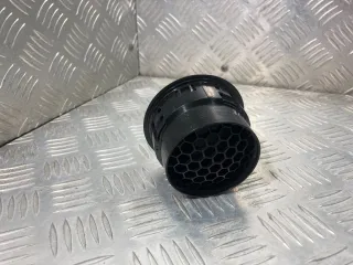 687603688R Дефлектор обдува салона Renault Logan 2 Арт 3121F163145, вид 3