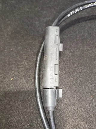 3B1823531C Трос капота Volkswagen Passat B5 Арт 97963997, вид 3
