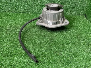 A2222404500 Подушка двигателя Mercedes S W222 Арт 97964260, вид 1