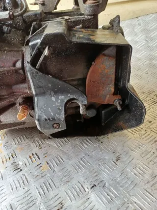 98WT7F096BC КПП (Коробка передач механическая) Ford Focus 1 Арт 97966025, вид 5