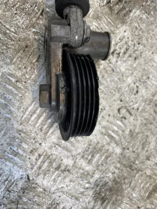 Натяжитель ремня генератора Volkswagen Passat B5 2002г. 038145283A - Фото 4
