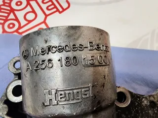 A2561801500, A2561803200 Теплообменник масляного фильтра Mercedes GLC Coupe C253 Restailing Арт 17372, вид 3