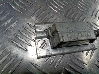 8E0827657D Кронштейн (крепление) Audi A4 B7 Арт 97968263, вид 5