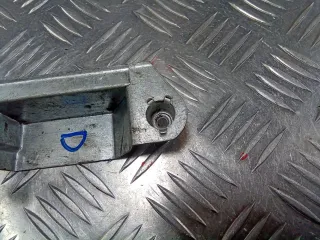 8E0827657D Кронштейн (крепление) Audi A4 B7 Арт 97968263, вид 3