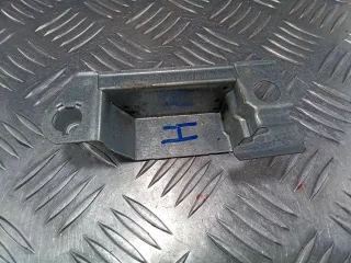 8E0827657H Кронштейн (крепление) Audi A6 C6 (S6,RS6) Арт 97968265, вид 1