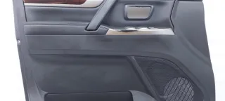 Обшивка двери Mitsubishi Pajero 4 restailing 2 2016г.  - Фото 2