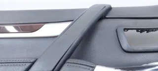 Обшивка двери Mitsubishi Pajero 4 restailing 2 2016г.  - Фото 26